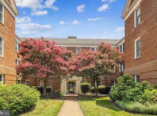 906 S Washington St APT 205, Alexandria, VA 22314