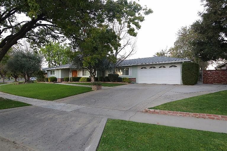 1st image of 4668 N Crystal Ave