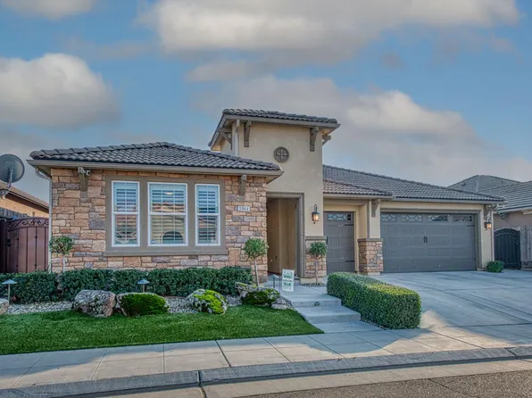 3944 Buckingham Ave, Clovis, CA 93619