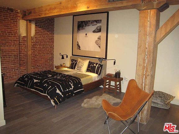 5th image of 527 Molino St Unit 209