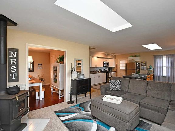 5th image of 707 Holbrook Ave