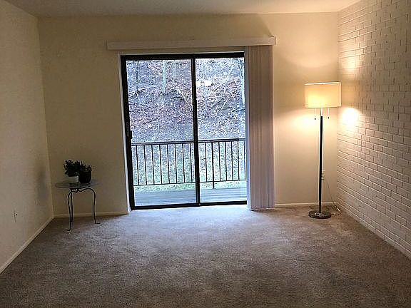 2nd image of 2022 Thornberry Dr