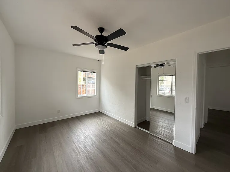 127 W 5th Ave #A — Photo 11