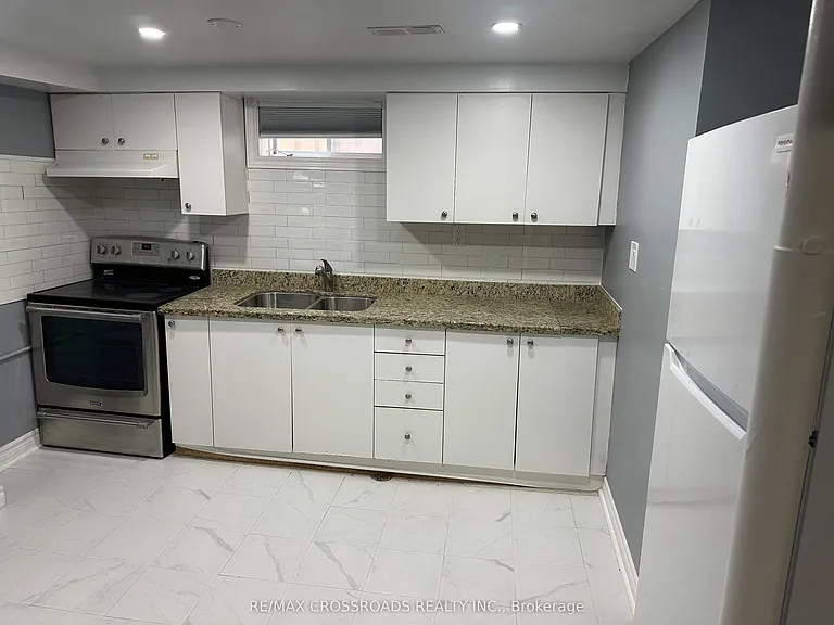466 Brimley Rd #BASEMENT — Photo 3