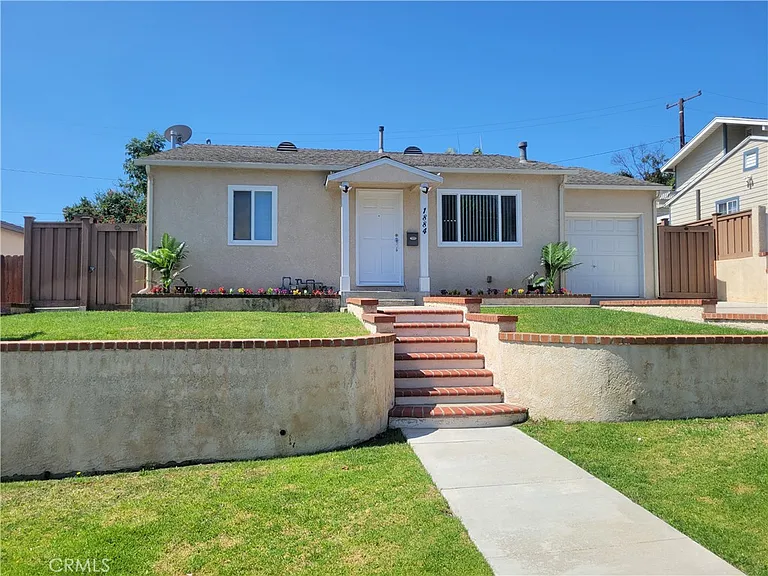 1884 Jaybrook Dr — Photo 2