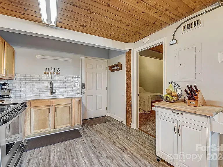 201 S Hoskins Rd #321 — Photo 9