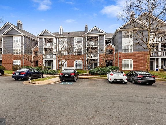 5th image of 20311 Beechwood Ter Unit 300