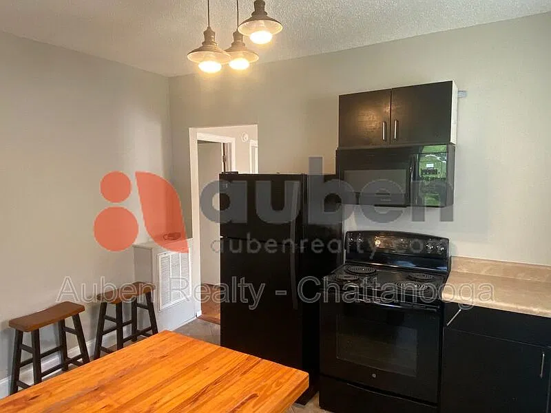 2 bed, 1.0 bath, 1000 sqft, $1,595 — Photo 3