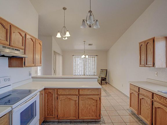 2nd image of 2211 Wildewood Ct