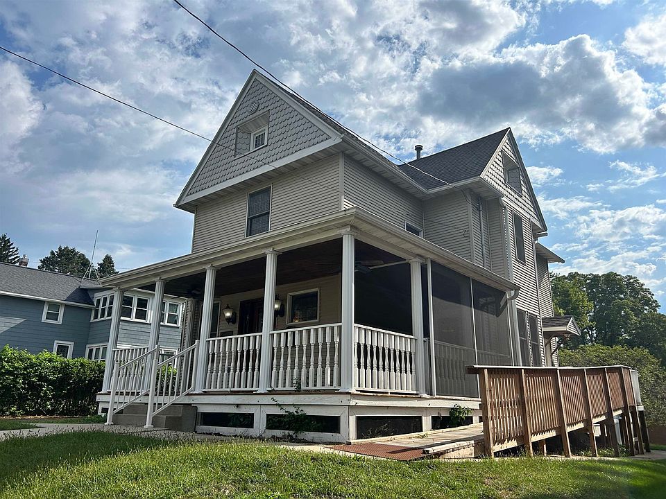1st image of 82 Alpine St