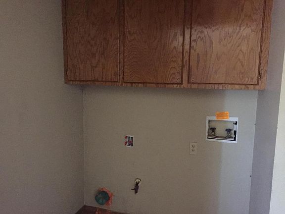 5th image of 1611 E L St