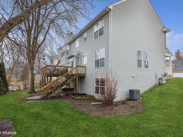 80 Talcott Ave, Crystal Lake, IL 60014