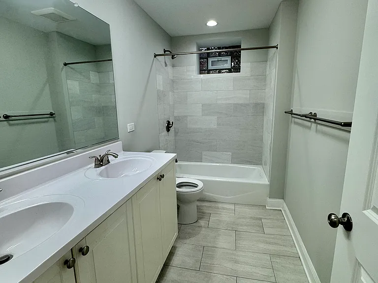 5506 N Glenwood Ave #G — Photo 17