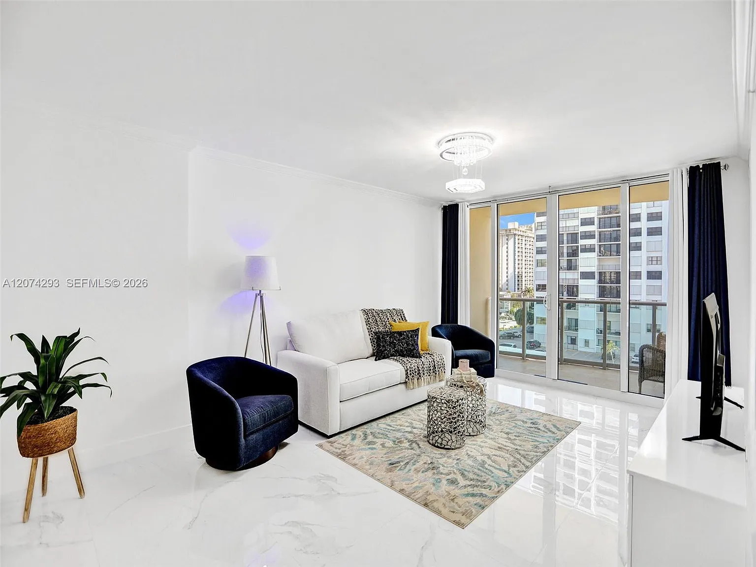 Wave Condo — Photo 3
