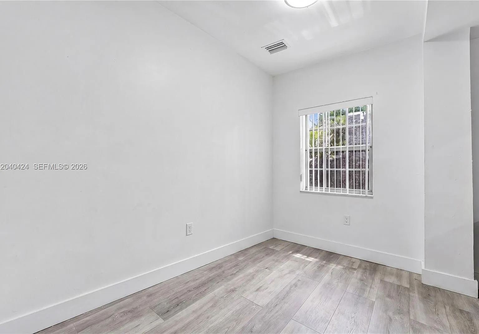 4 bed, 1398 sqft, $3,700 — Photo 2