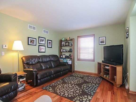 2nd image of 503 Lorraine St