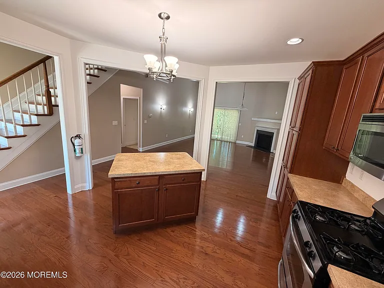 153 Birch Ave — Photo 6