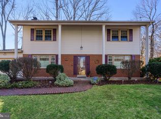 9405 Elk Dr, Springfield, VA 22153