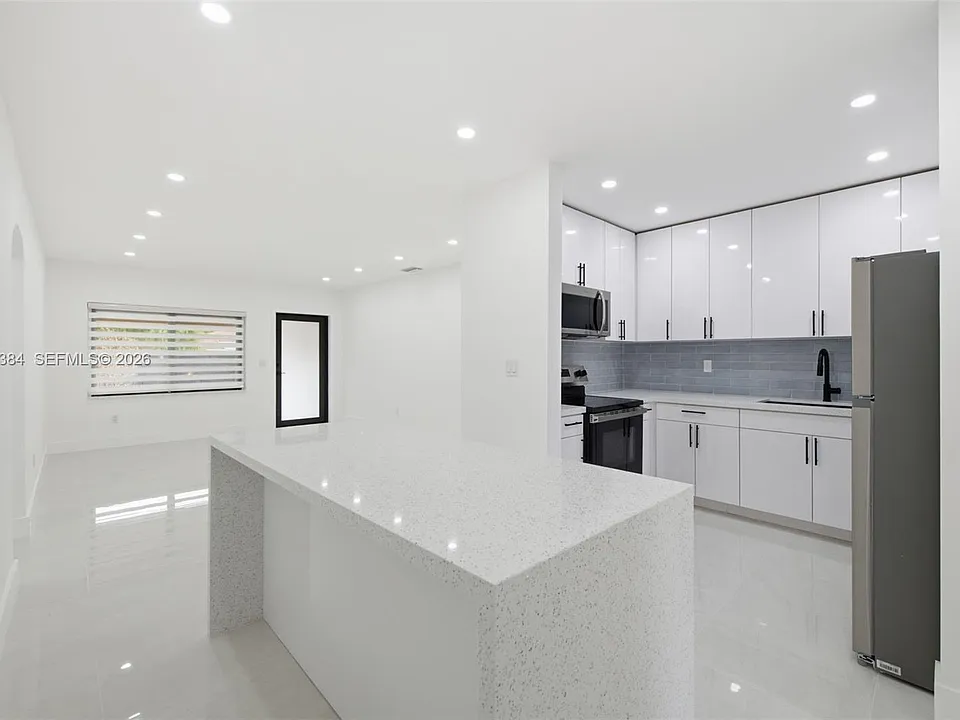 5000 SW 5th Ter