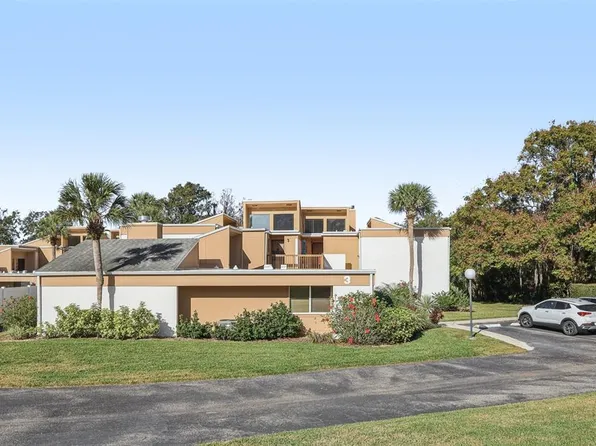 1051 S Highland St APT 3B, Mount Dora, FL 32757