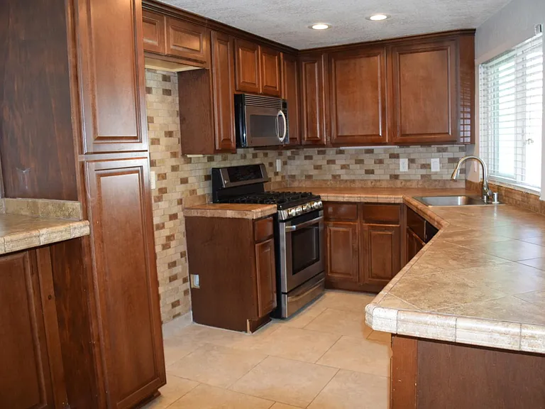 kitchen has range, dishwasher and microwave included