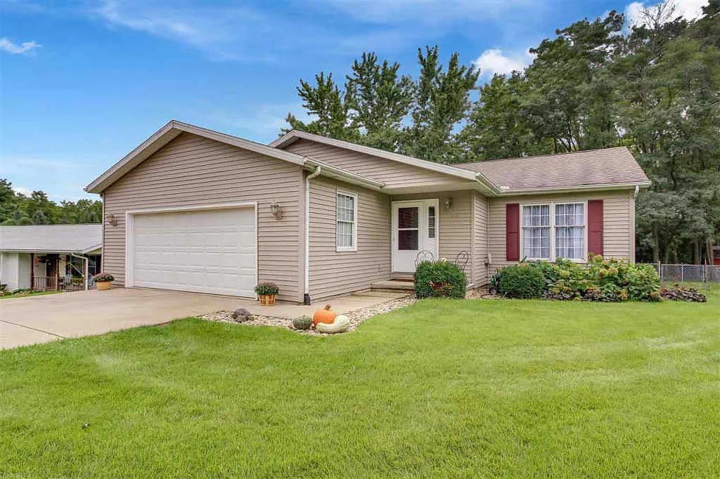 107 Brandy Dr photo 1