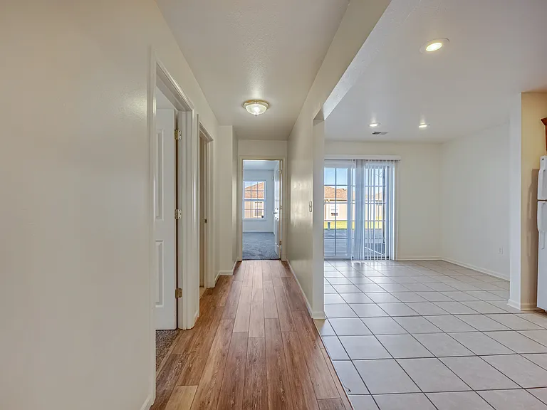 1201 Ensign Dr — Photo 6