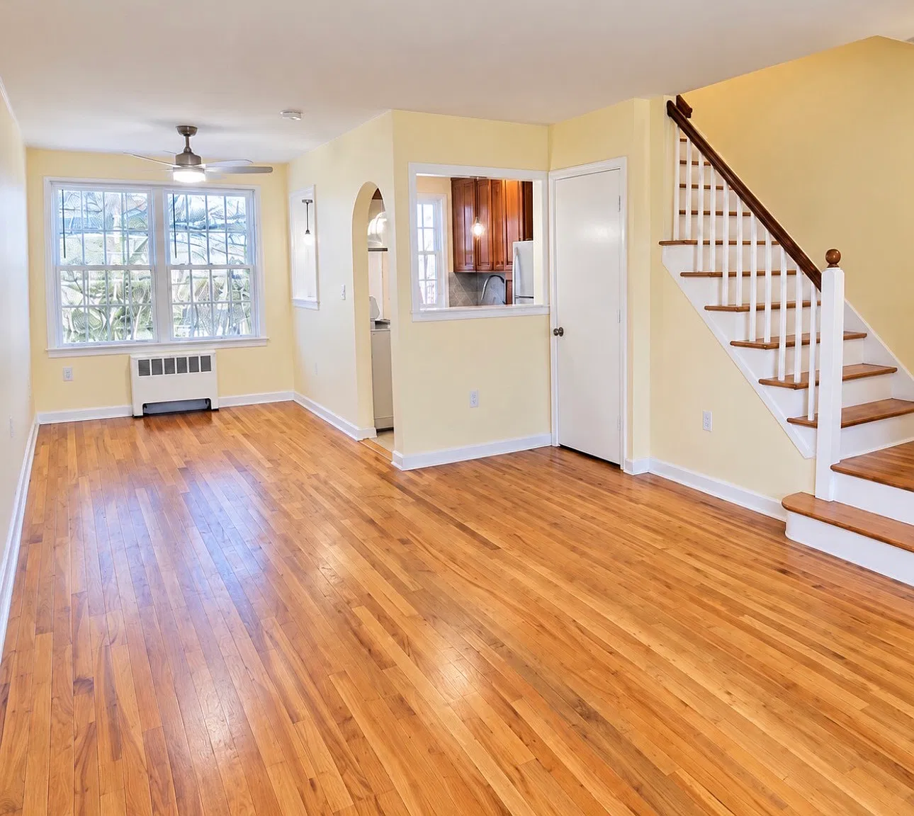 2 bed, 960 sqft, $2,300 — Photo 2