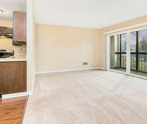 3rd image of 301 E Roy St Unit 13