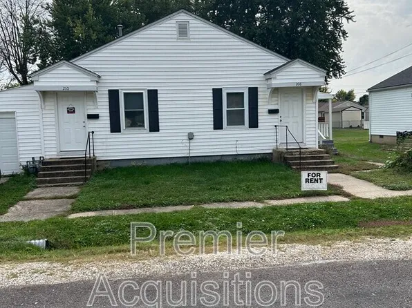 208 E Bland St, Vandalia, MO 63382