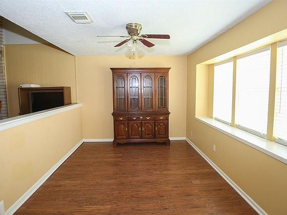 4th image of 2511 Fall Meadow Dr