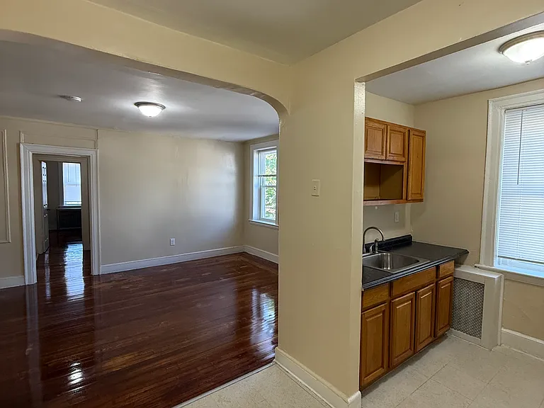 34 Hotchkiss St #B4 — Photo 6