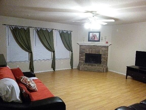 4th image of 1020 Silver Spur Ln
