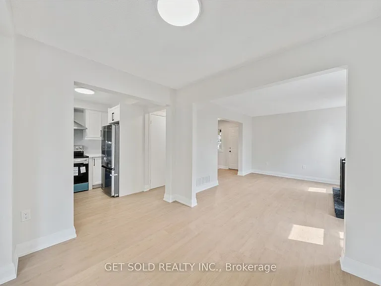 232 Kozlov St — Photo 7