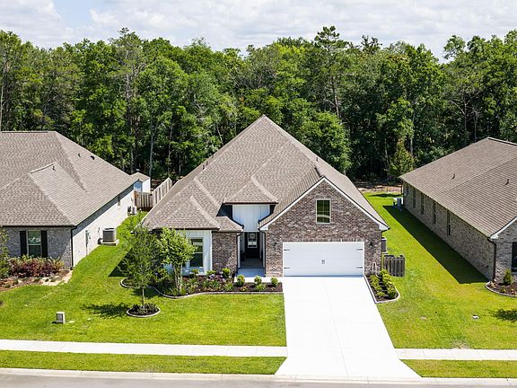 2nd image of 77 Constellation Ave