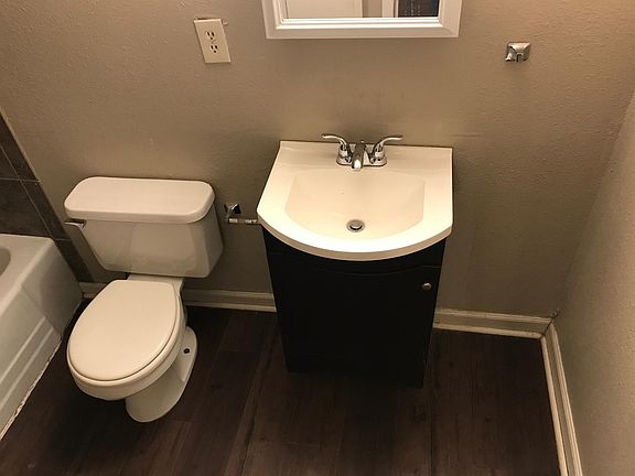 5th image of 2608 Avenue B #V