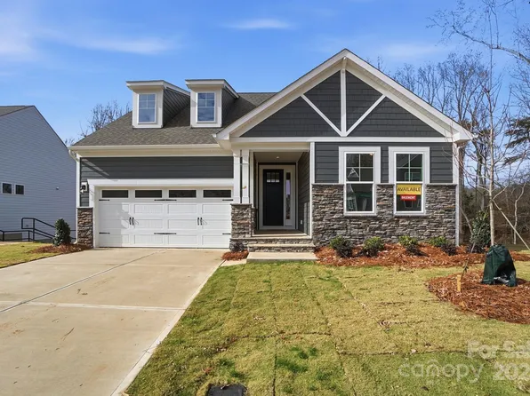 101 N Inneswood Ln, Mooresville, NC 28115