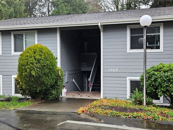2959 SE Mile Hill Drive #D2, Pt Orchard, WA 98366