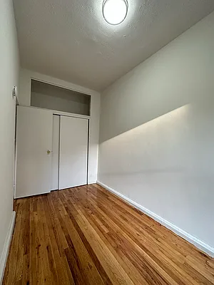 Rented by Peter R. Hungerford, LREB | media 19