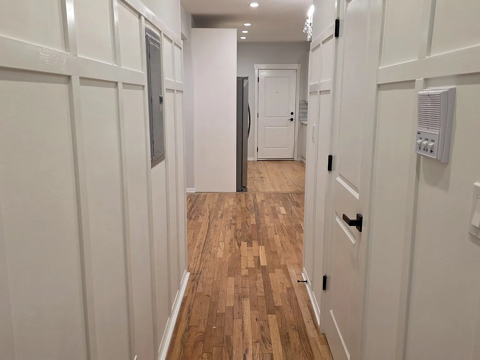 3225 N Kenneth Ave — Photo 3