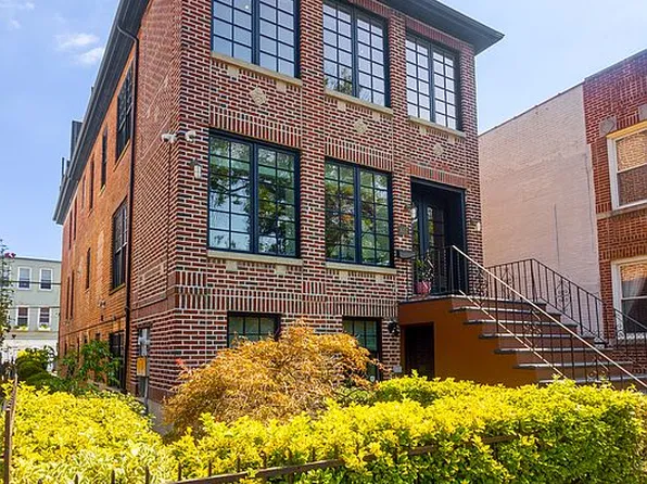 30-53 35th St, Astoria, NY 11103