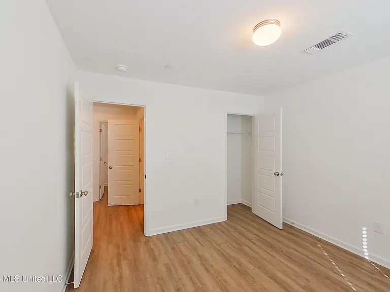 11405 Camden Court Cir — Photo 3