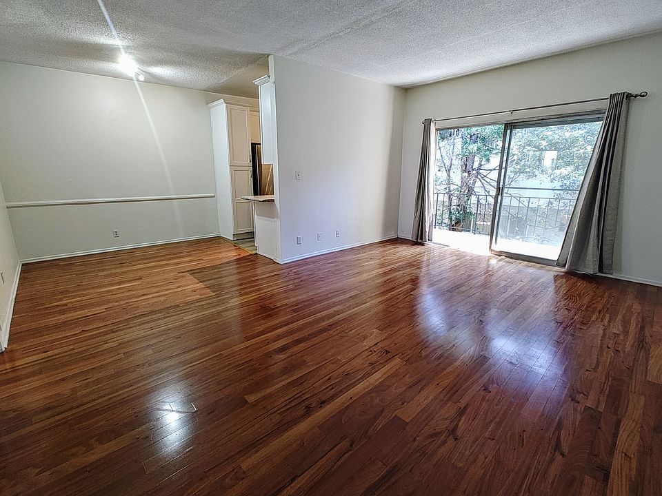 1st image of 942 10th St APT 9