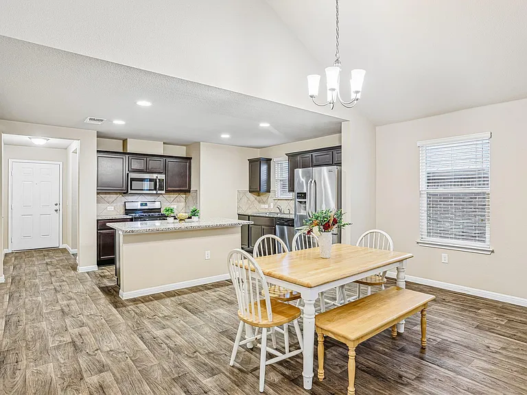 10604 Menominee Falls Ln — Photo 7