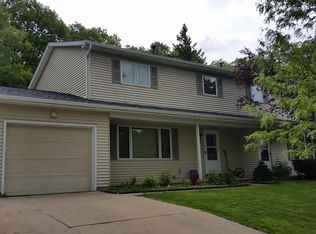 3052 Acker St, Cross Plains, WI 53528