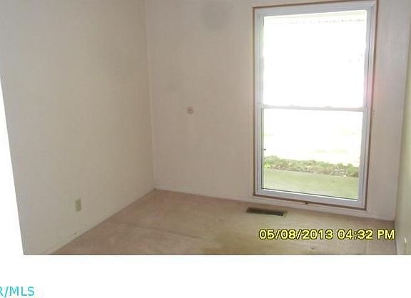 3rd image of 7477 Saratoga Ct