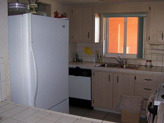 5th image of 220 Young Ave APT 59