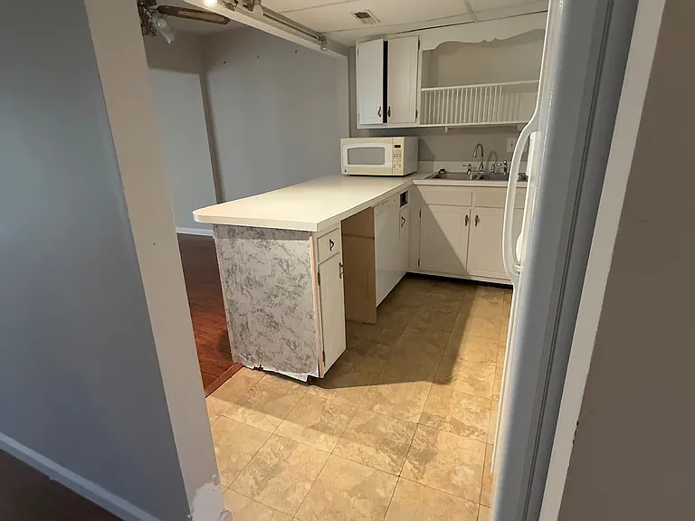 1708 N Hamilton St #C — Photo 8