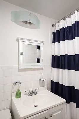 Rented by Corcoran | media 23