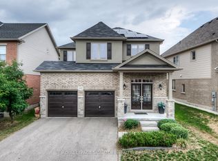 102 Coopershawk St, Kitchener, ON N2K 4J8